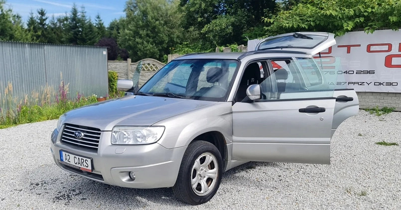 Subaru Forester cena 15900 przebieg: 218000, rok produkcji 2006 z Olszyna małe 497